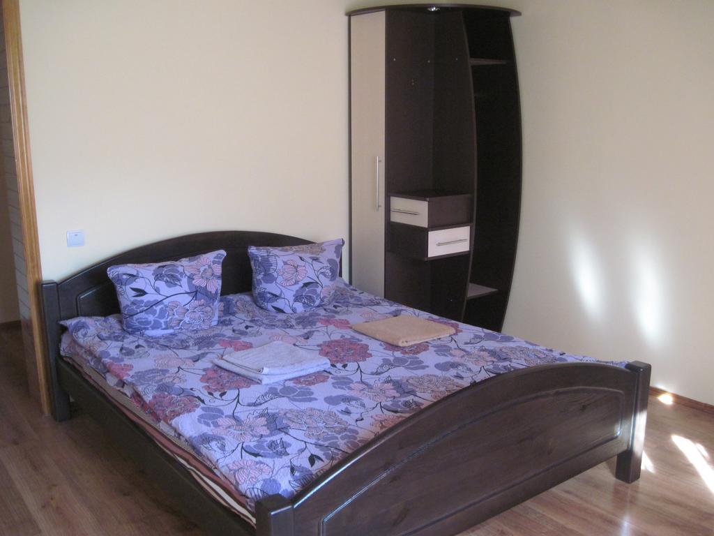 Guest House Stari Druzy Slavskoje Rom bilde