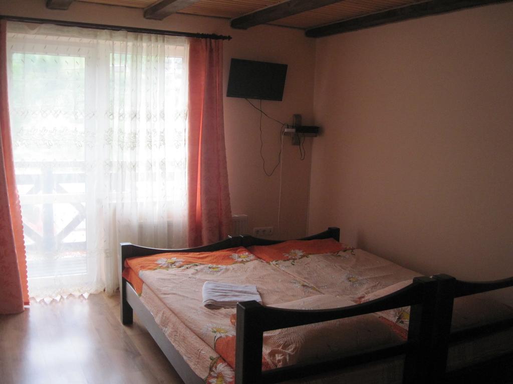 Guest House Stari Druzy Slavskoje Rom bilde
